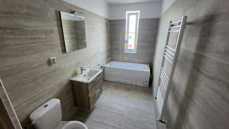 Timisoara Bucatarie inchisa. Loc de parcare inclus.